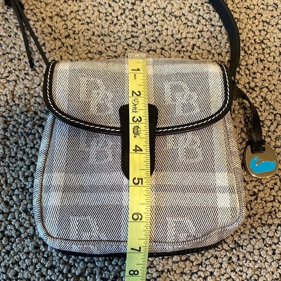 NWT Dooney & Bourke Small North/South Crossbody Bag - Picture 9 of 9
